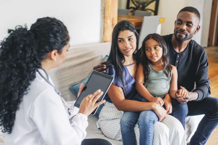 What’s the Difference Between Family Medicine and Internal Medicine?